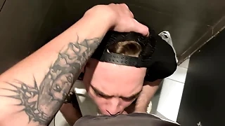 Straight gives a Risky Blowjob at one's disposal Stage a revive Toilet [4K]